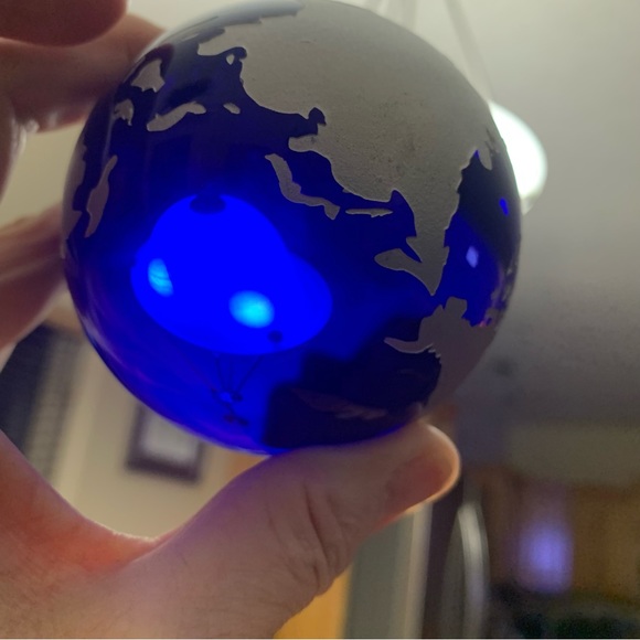 Blue sphere of the World 🌏 - Picture 11 of 11